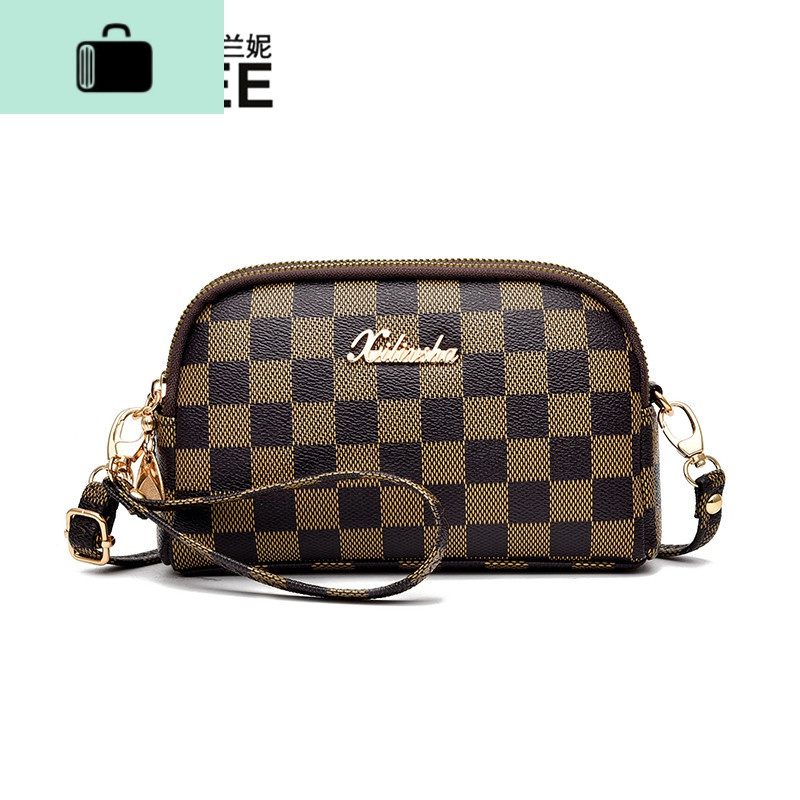 中年女包新款2020斜挎小包包百搭女士手机零钱包迷你双层手腕包潮new