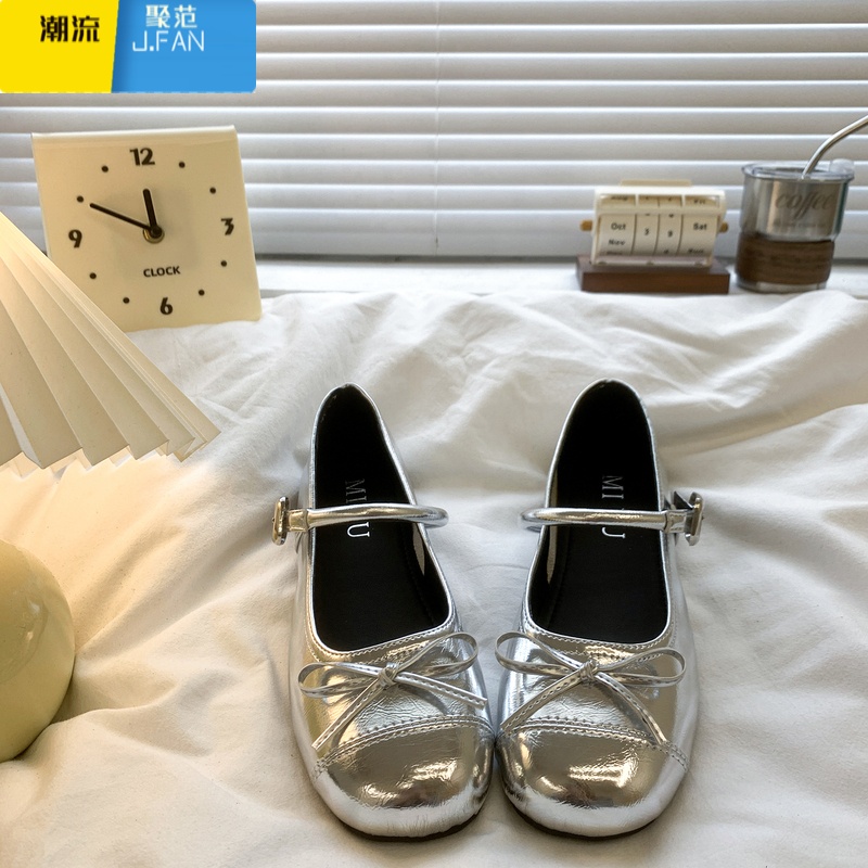 聚范银色圆头低跟玛丽珍单鞋女2024新款夏季法式配裙子浅口小皮鞋平底 35 银色