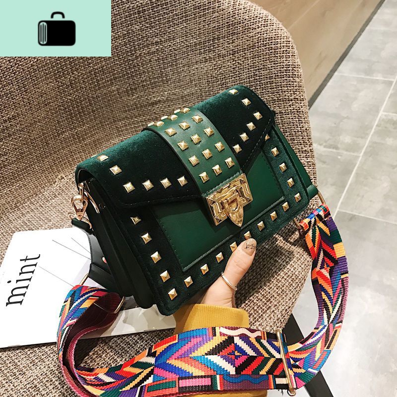 ins超火小包包女2020秋季新款潮单肩包韩版铆钉百搭斜挎包小方包NEWLAKE高清大图