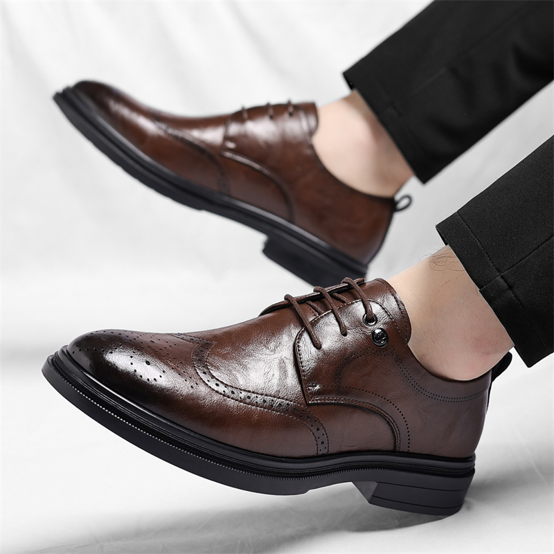 迪罗尼卡皮鞋男款冬季透气新款休闲皮鞋软皮商务正装布洛克潮鞋子男高清大图