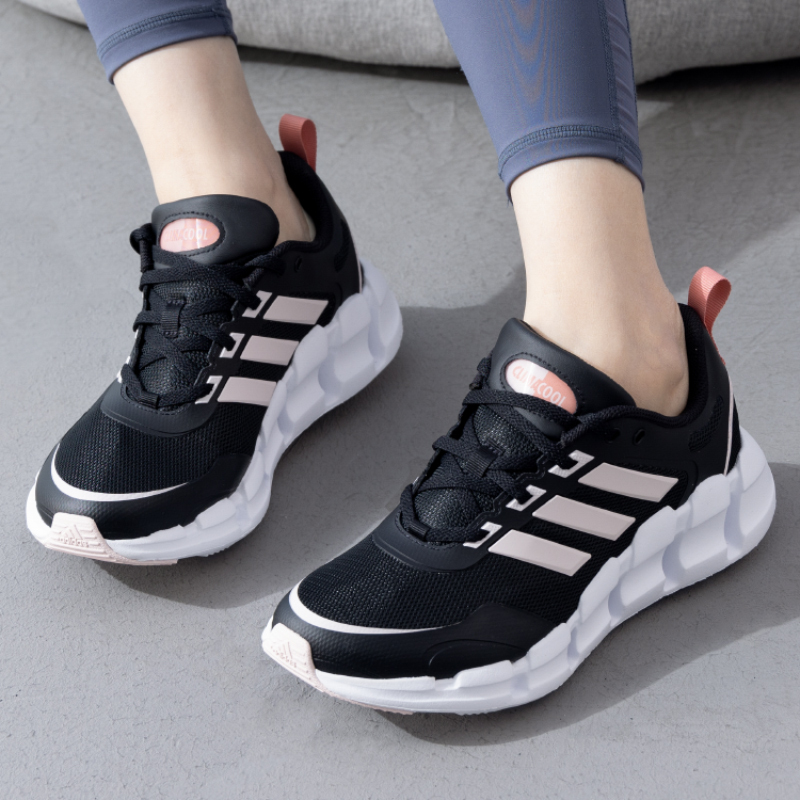adidas阿迪达斯女鞋新款运动鞋轻便减震透气跑步鞋IF9781 ZP