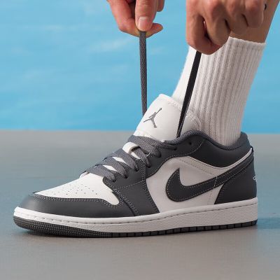 耐克(NIKE)男鞋新款Air Jordan 1 Low AJ1低帮舒适运动鞋耐磨篮球鞋553558-166 ZP 553558-044/黑色/白色 44
