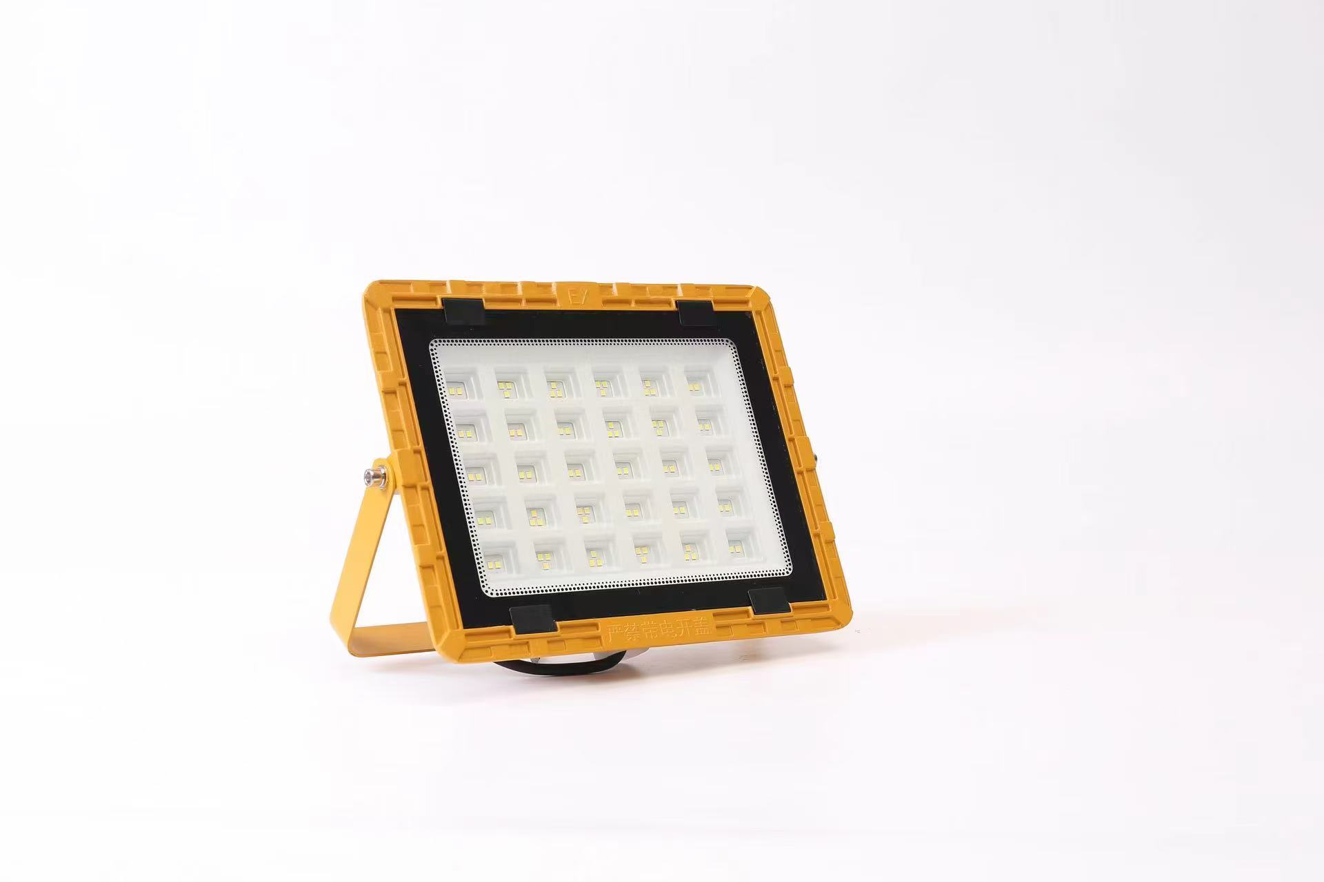 HighEco LED应急指示灯长续航智能疏散照明设计紧凑耐用