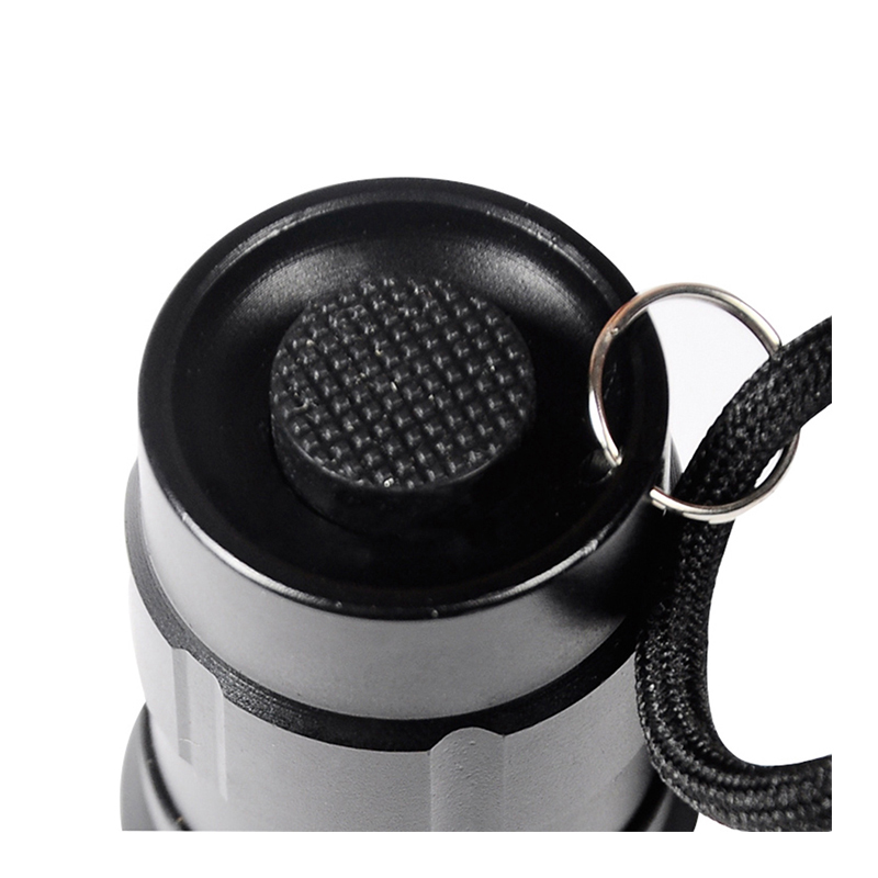 三极户外(Tri-Polar) TP3338 防水变焦强光手电筒 黑色高清大图