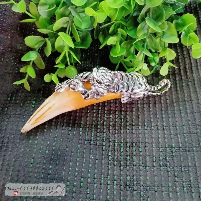 土豪版老虎仿虎牙熊牙吊坠挂件大猫牙兽牙动物牙齿霸气饰品