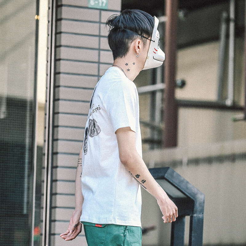 东京衣柜男装夏季新款原创手绘印花圆领休闲短袖T恤青年潮流体恤白色