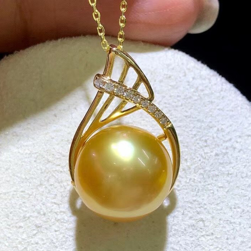 18k金钻石海水珍珠吊坠单颗正圆华贵南洋金珠吊坠项链女款珠宝首饰
