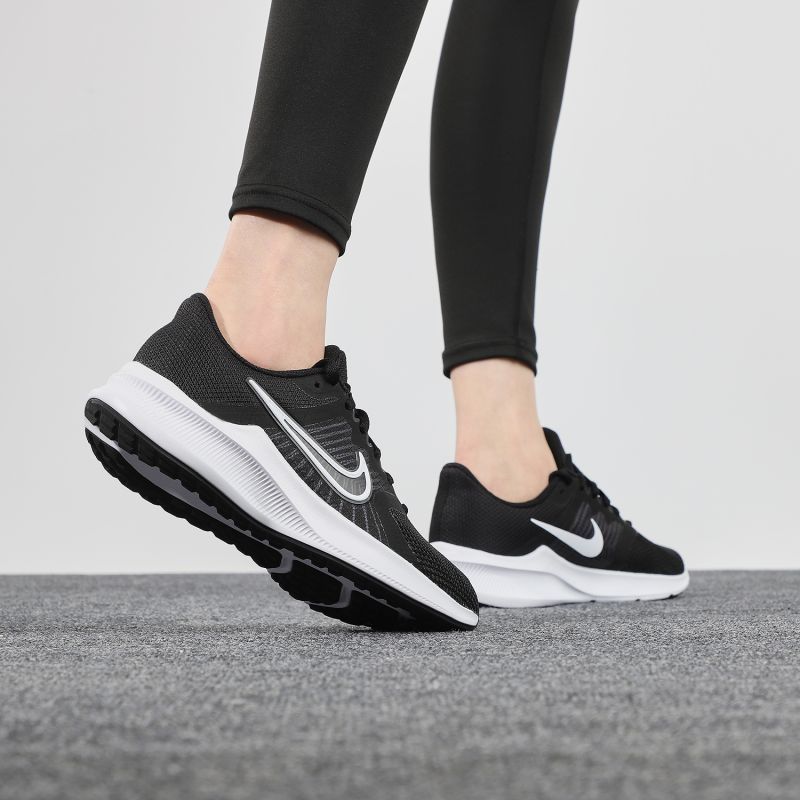 Nike耐克女鞋2021夏季新款透气跑步鞋耐磨运动鞋潮CW3413-006