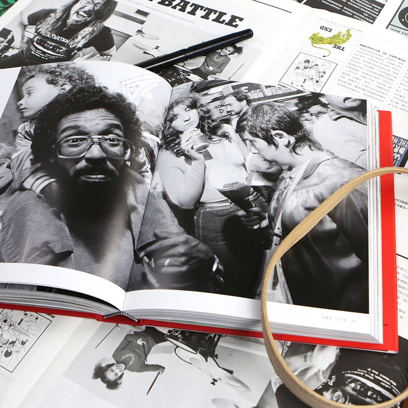 [正版]赠亚克力立牌夹《此时此地:玛格南街头摄影经典》国际摄影机构稀有作品集,数十位国际摄影大师,超过300幅精选照片高清大图