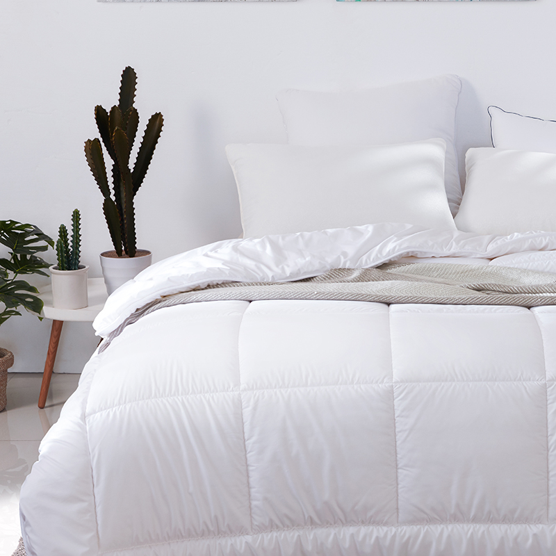 梦洁家纺 梦洁微风和煦澳毛被1010289065高清大图