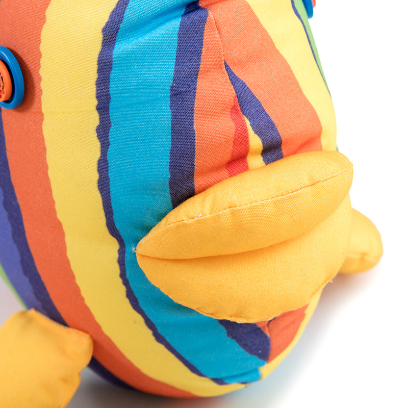 lovo家纺罗莱生活出品接吻鱼抱枕靠枕漂洋过海来看你沙抱枕