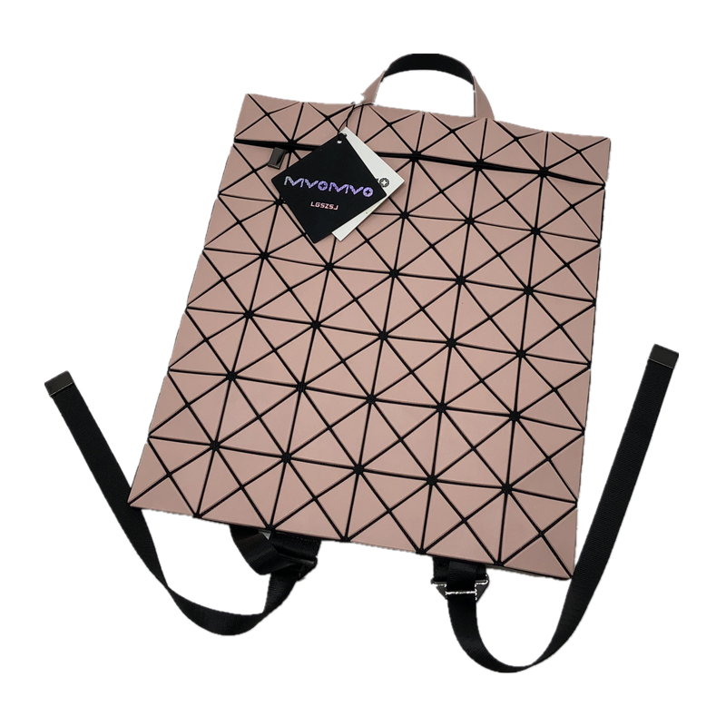 菱格三宅世家mvomvolgszsj新款几何菱格双肩背包时尚百搭情侣包休闲
