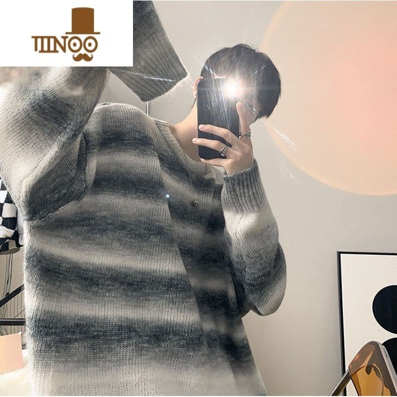 YANXU渐变色条纹圆领毛衣男韩系宽松慵懒风针织衫潮牌冬款外套图片