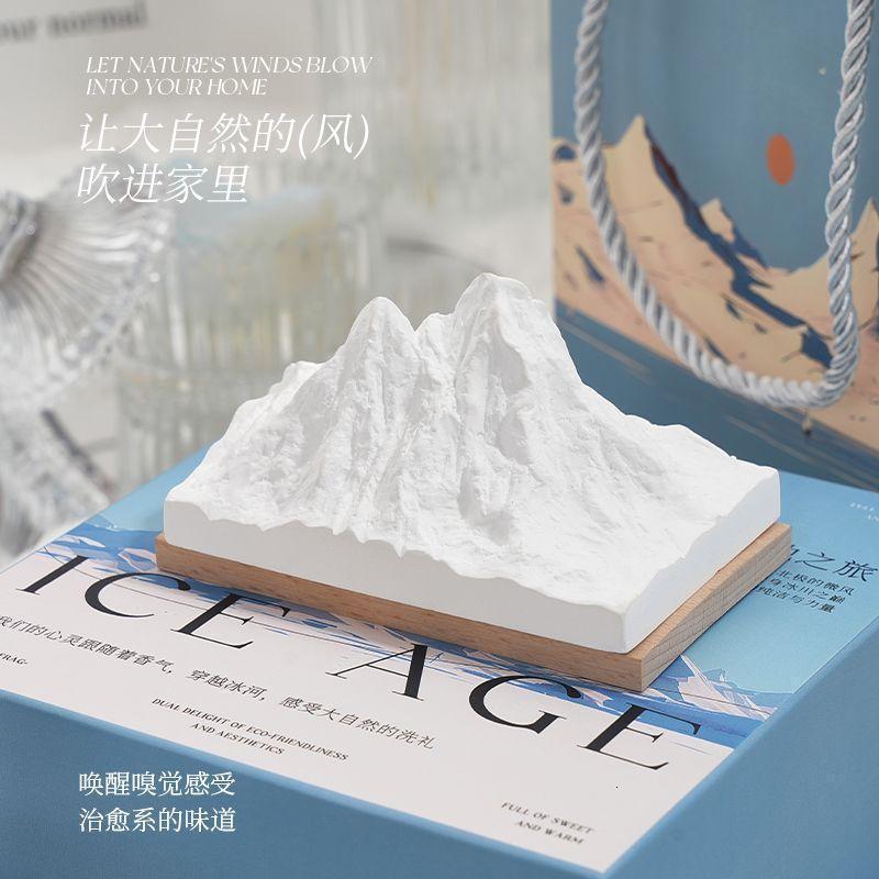 华普思香薰HPS-237-22 阿尔卑斯山(渐变蓝)+ 亚克力底座英国小苍兰(1个)高清大图