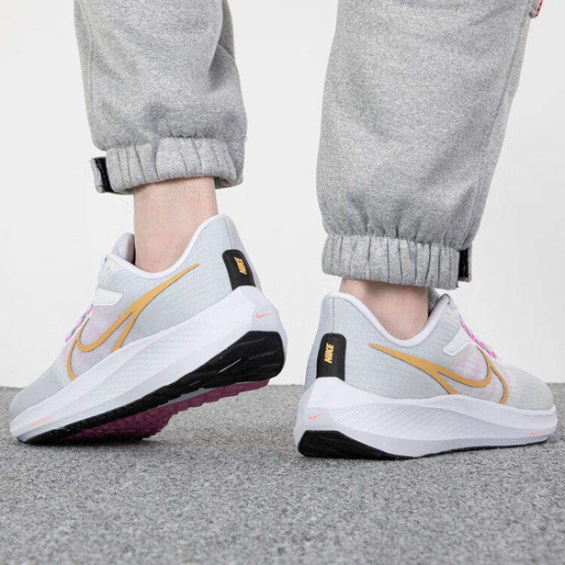 耐克(NIKE)飞马 39运动鞋女鞋 2023春季新款轻便透气缓震ZOOM气垫跑步鞋 DH4072-104 36.5/2