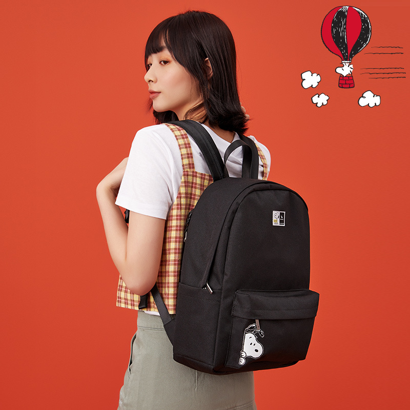 爱华仕(OIWAS) 双肩包史努比联名款校园风 学生背包 OCB4361A 个性黑高清大图