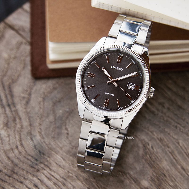 casio卡西欧蓝水精灵女表时尚运动学生手表防水女士手表 lrw-200h-3c