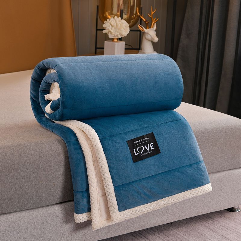 毛毯被子三层加绒加厚保暖秋冬季牛奶绒珊瑚绒双人毛毯被子高清大图