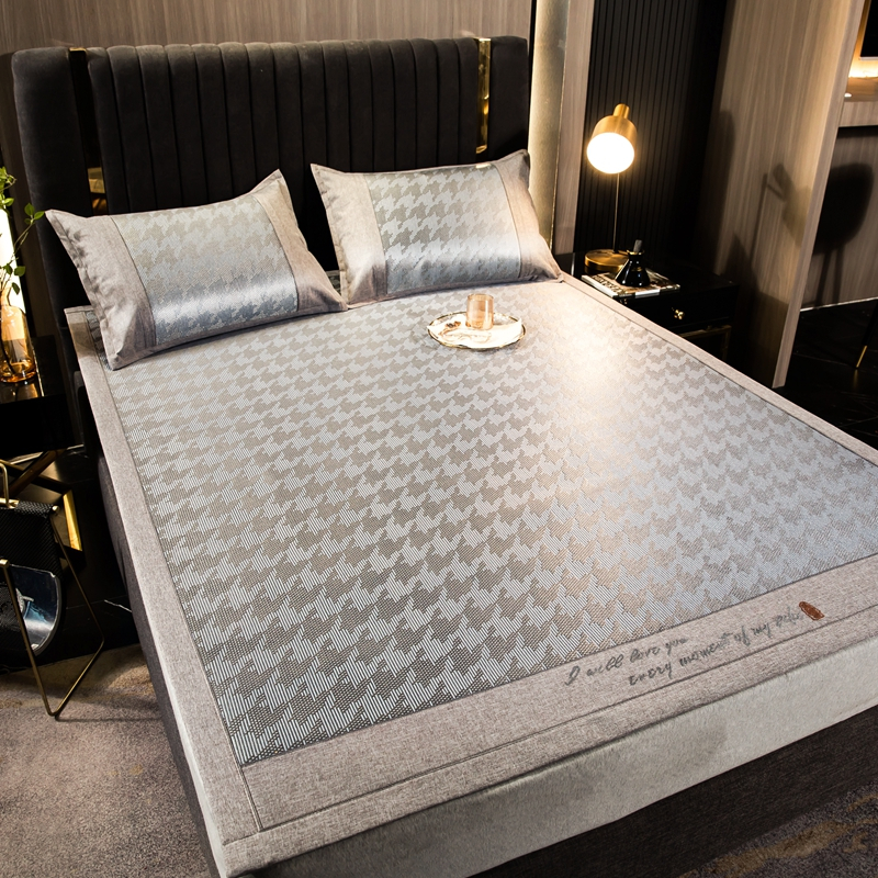 品质刺绣款提花冰藤凉席冰丝席1.5m/1.8m可水洗折叠软席子夏季空调席三件套