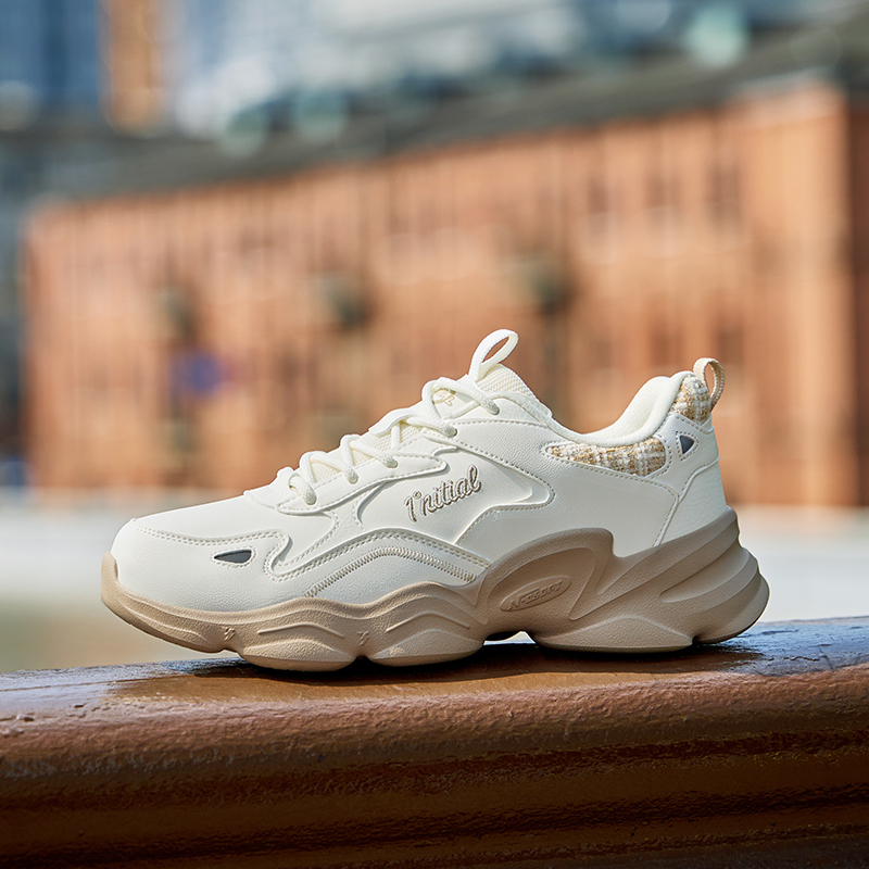 361女鞋运动鞋冬季短绒皮面鞋百搭老爹鞋轻便休闲鞋棉鞋女