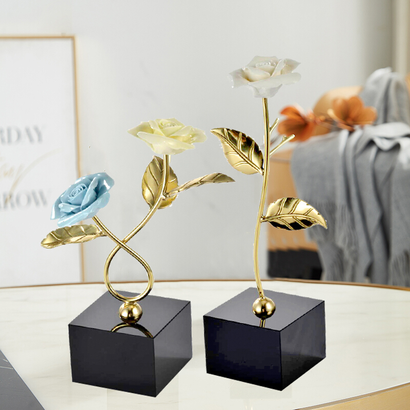 礼氏嘉礼品铜玫瑰花摆件北欧轻奢家居卧室新房客厅样板间电视柜创意铜