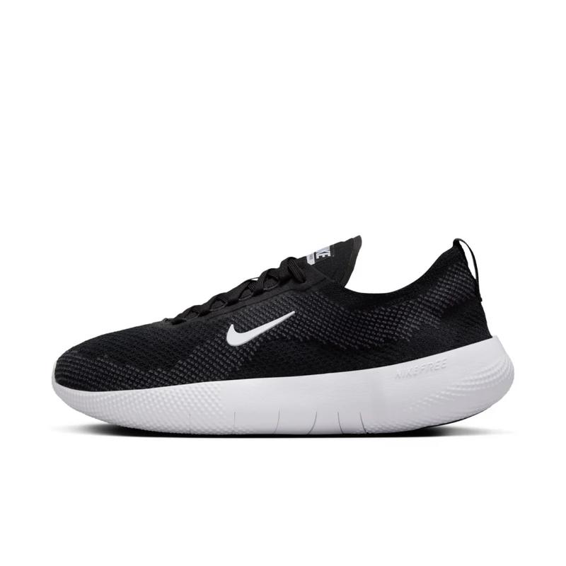 耐克(NIKE)女士跑鞋轻便灵活透气缓震健身训练鞋黑白色
