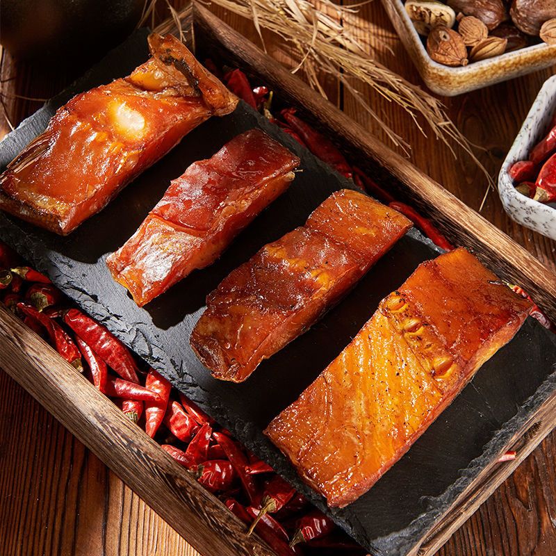 赛卡伊正宗农家烟熏腊鱼块去头去尾湖南特产腌制草鱼干湖北咸鱼四川