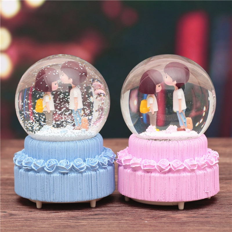b浪漫青春带灯情侣水晶球创意礼品音乐盒女友摆旋转音乐铃