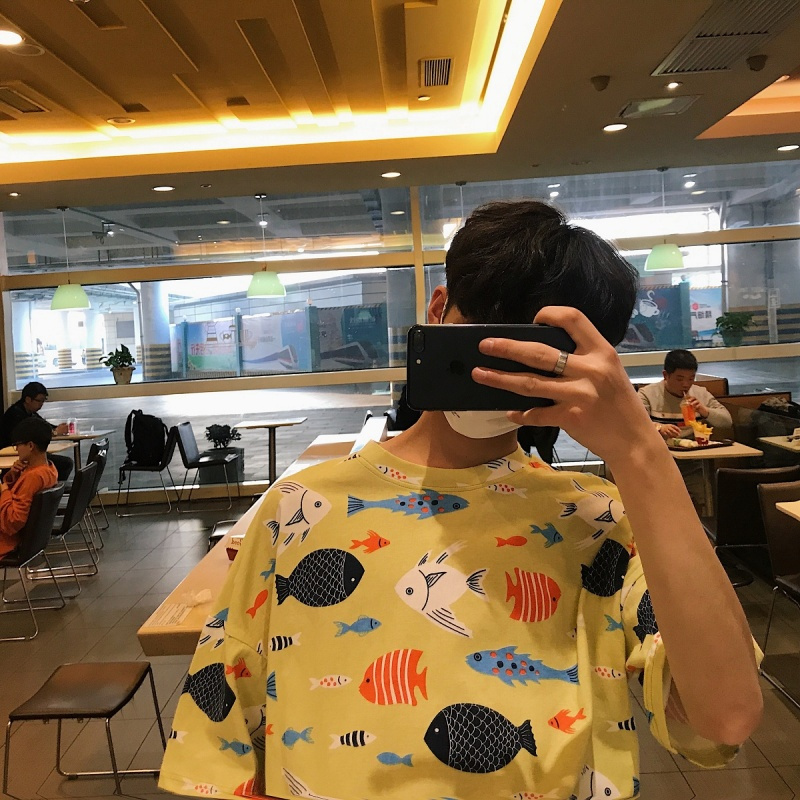 港风2018夏季年轻短袖T恤男韩版帅气印花青少年学生圆领半袖体恤