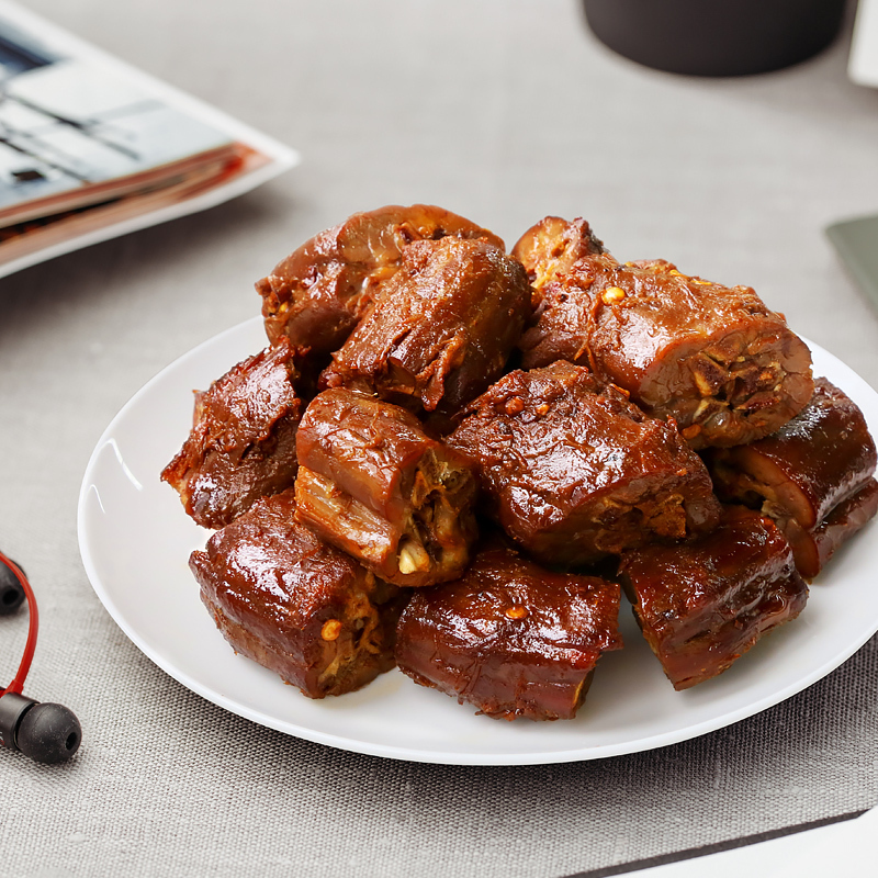 【周黑鸭旗舰店】锁鲜 鸭脖300g 气调盒装鸭脖