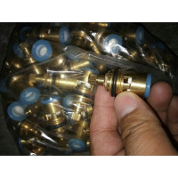 厨房龙头小阀芯 冲钻金贵卫浴陶瓷片冷热面盆菜盆单把水龙头专用透明混水阀芯配件