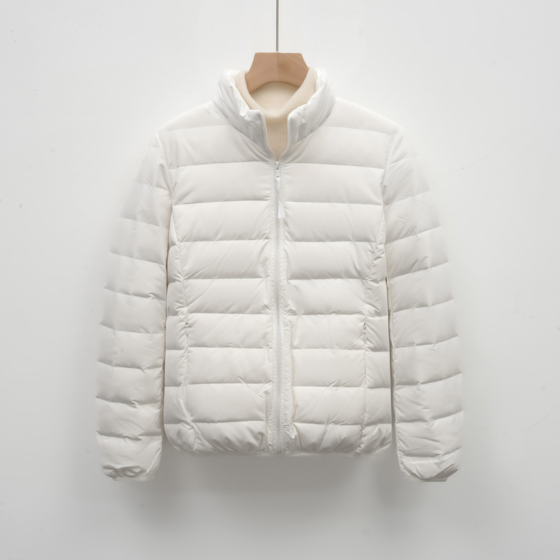 女式90绒女装立领无缝压胶羽绒服短款轻薄新款简约外套_61高清大图