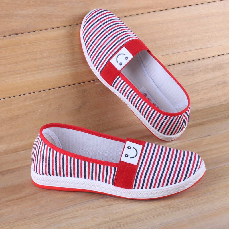 布鞋女平软底新款女士老北京布鞋中老年人妈妈休闲鞋一脚蹬