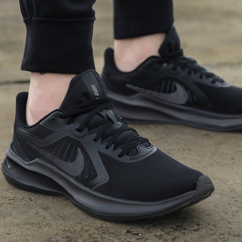 Nike耐克男鞋2021冬季新款运动鞋黑武士跑步鞋网面黑色鞋子