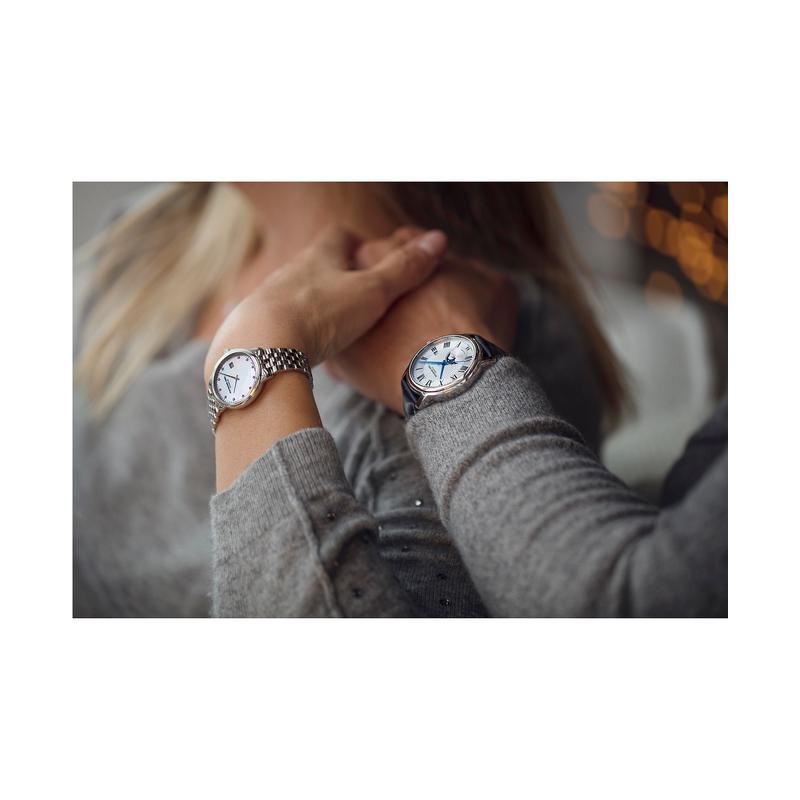 蕾蒙威RAYMOND WEIL镶钻贝母盘带日期耀眼奢华女士石英手表高清大图