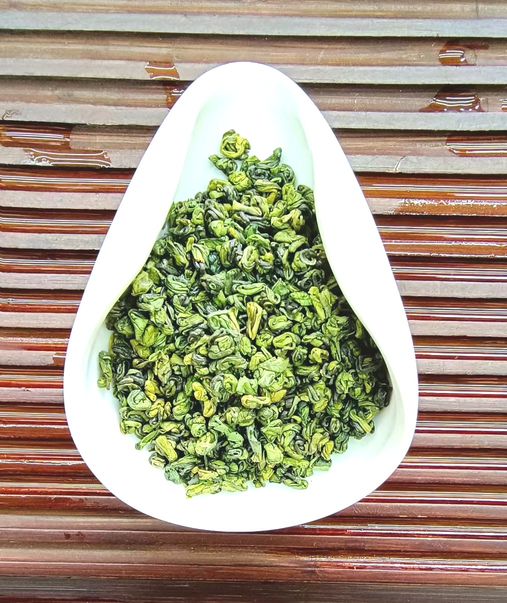 飞宏野屯白玉石茶250克/盒高清大图