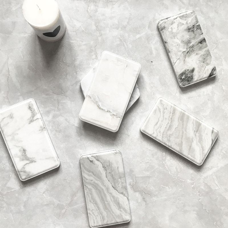 创意简约气质仿真大理石通用便携超薄移动电源仿皮纹自带线充电宝