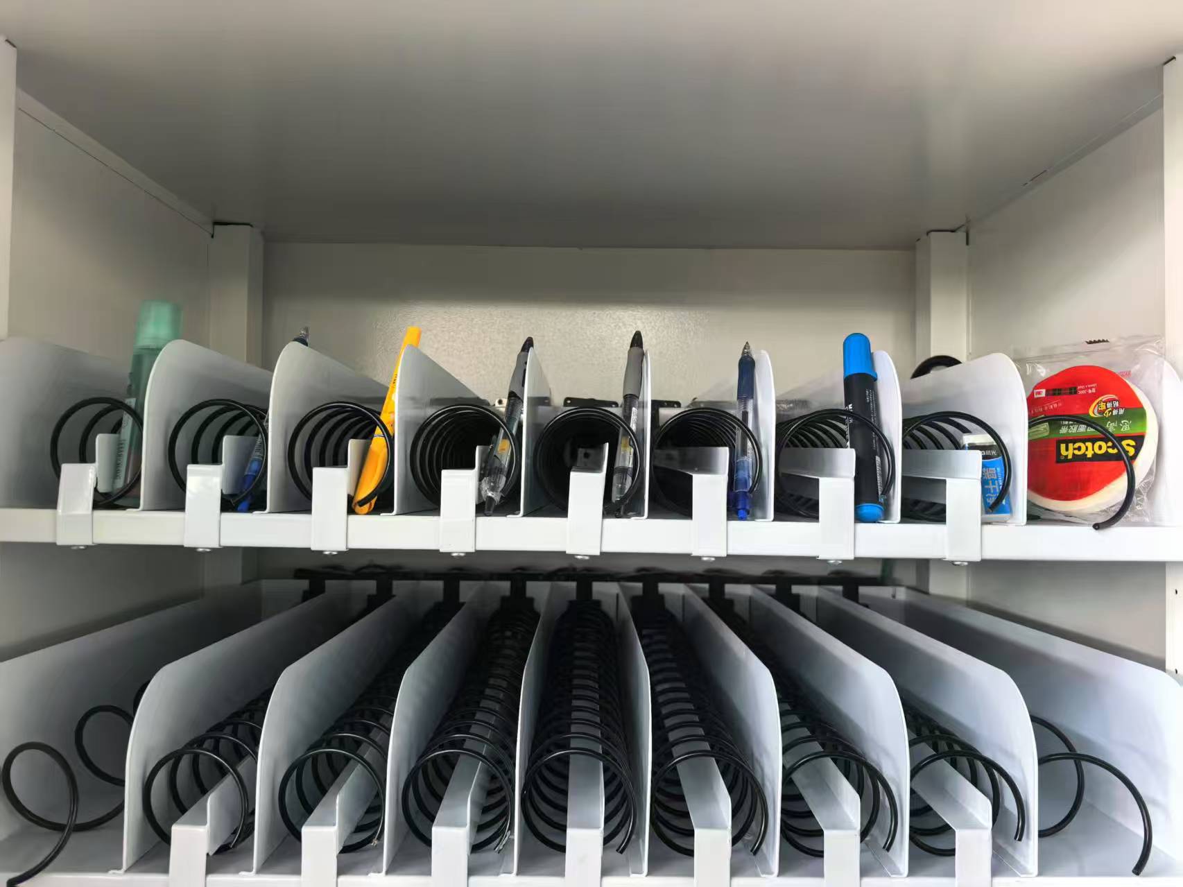 鑫昌瑞员工物品自助领用柜 XCL-60LQ