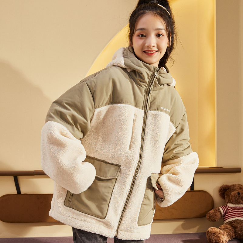 [直降价308元]唐狮冬季新款连帽仿羊羔毛拼接女羽绒服工装风保暖羽绒款外套