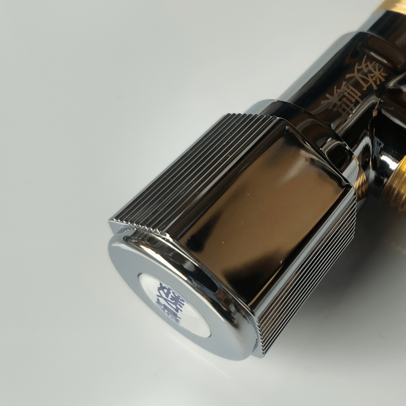 数蝶全铜三角阀4分个高清大图