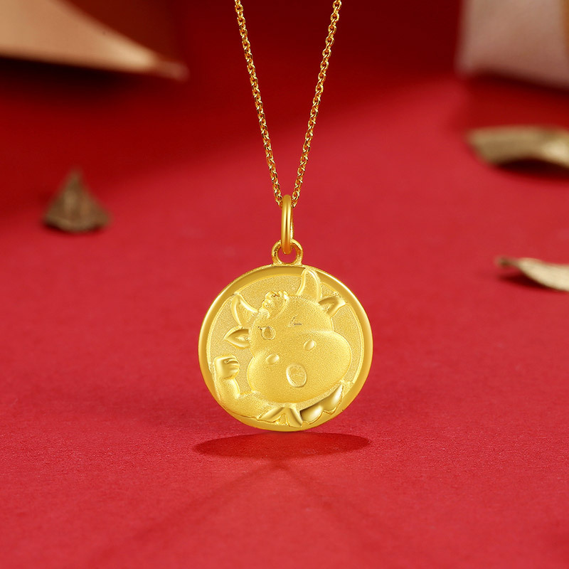 周六福zhouliufu黄金吊坠男女定价生肖威猛金牛挂坠不含项链官方旗舰