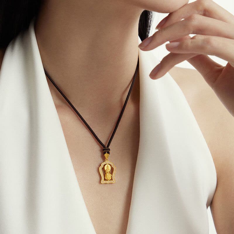 周大福文化祝福十二生肖佛黄金镶钻吊坠配绳多款 礼物图片