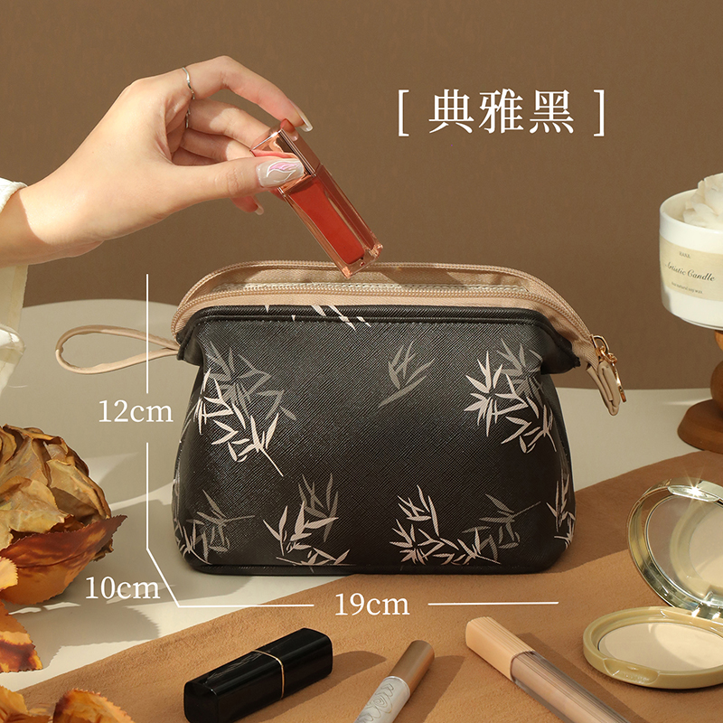 化妆包便携小号女2026新款高端女士外出洗漱包小型收纳包补妆1085 典雅黑
