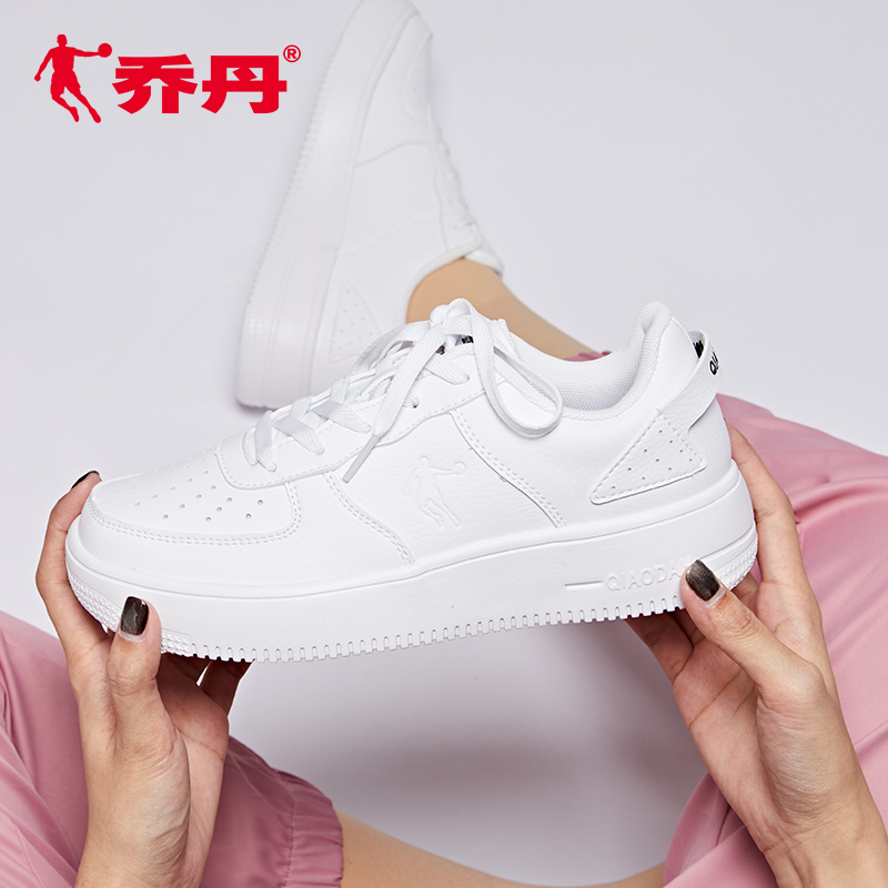 乔丹运动鞋女2022新款秋季官方女鞋空军一号低帮板鞋小白鞋休闲鞋