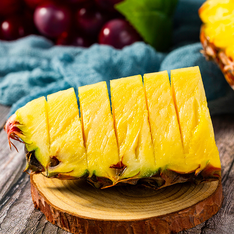 礼盒装[熊猫鸟]海南金钻凤梨 净重7.5斤 3-4个 大果 当季新鲜水果 酸甜多汁 产地精选高清大图