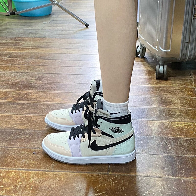 耐克nike女鞋aj1高帮篮球鞋时尚潮流舒适马卡龙色彩拼接缓震透气舒适