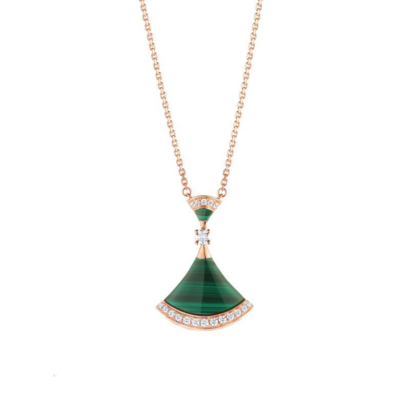 bvlgari宝格丽divasdream经典款孔雀石18k金玫瑰金镶钻小扇子项链