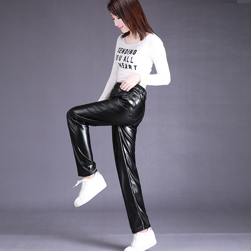春秋款女士皮裤青年黑色pu皮裤宽松大码女裤防风松紧裤中老年