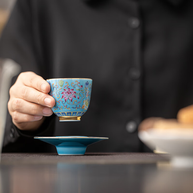 苏氏陶瓷(SUSHI CERAMICS) J1059 珐琅彩缠莲枝品茗杯 60ml (单位:个) 蓝色高清大图
