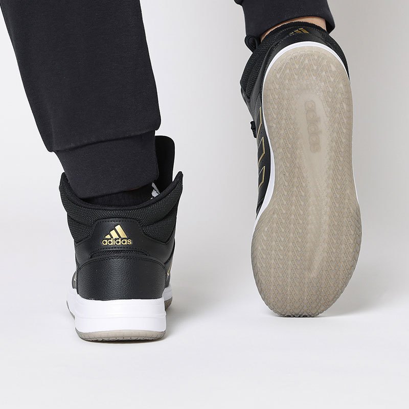 adidasgametaker耐磨实战篮球鞋黑白gz4853